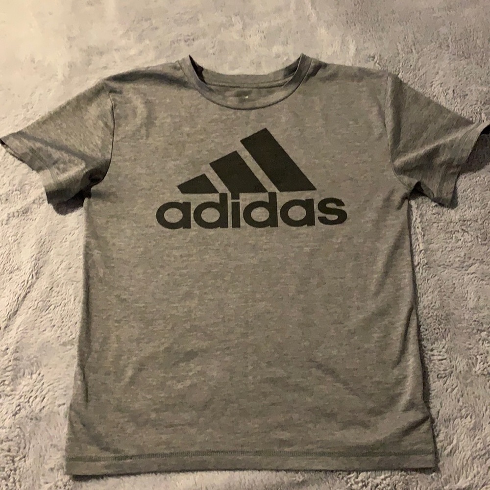 Adidas Logo Shortsleeved T-Shirt Boys S (8)